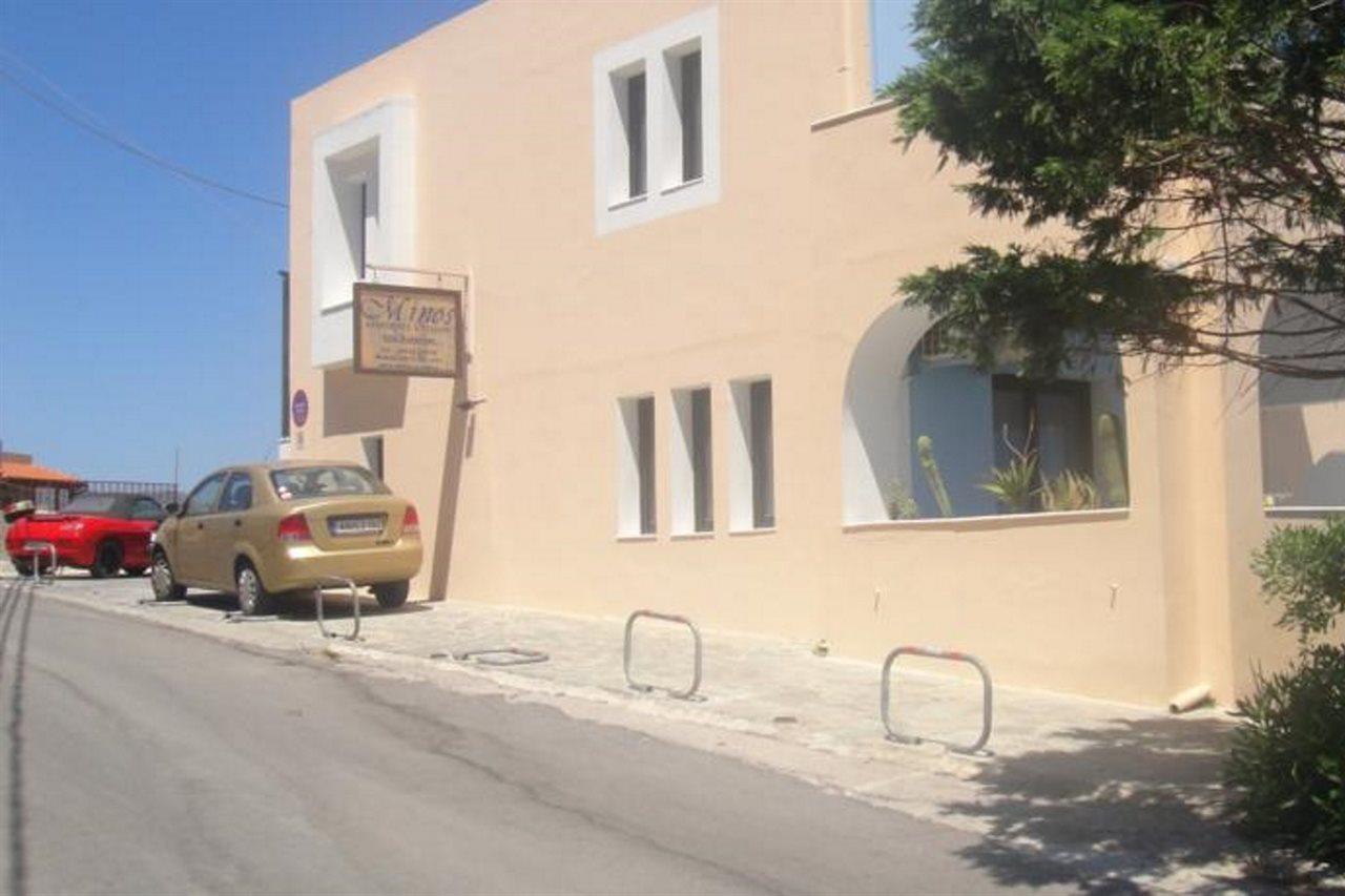 Apartment Minos &